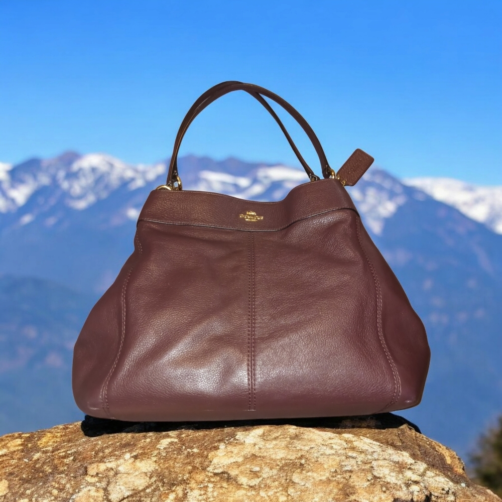 COACH LARGE LEXY IN PEBBLE LEATHER SHOULDER BAG EUC